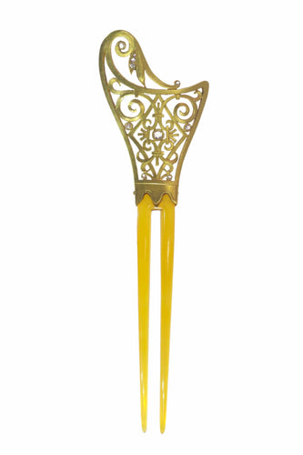 Montre L'attrait artistique de l'Art nouveau : un peigne à cheveux en corne et diamant 58 Facettes 18017-0151