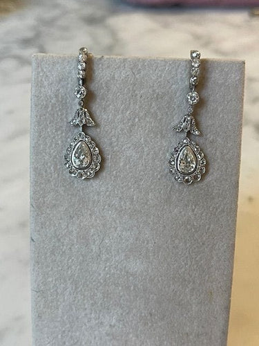 Boucles d'oreilles Paire de pendants diamants 58 Facettes