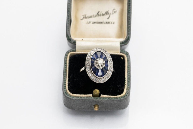 Bague Bague Art déco française avec diamants et saphirs de synthèse en or blanc et platine 58 Facettes 10350