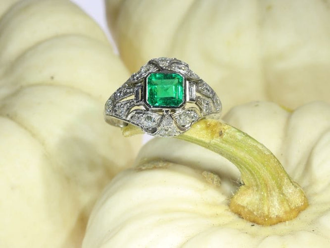 Bague 59 Verdant Vintage : Bague en émeraude colombienne et diamant taille ancienne de 1920 58 Facettes 16144-0061
