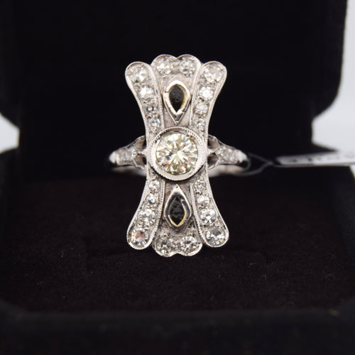 Bague 54 Bague en or avec onyx et diamants 58 Facettes