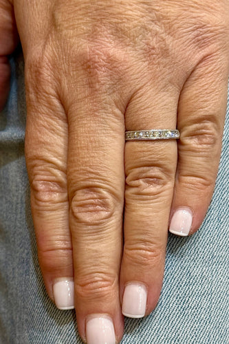 Bague 53 Demi-Alliance T51 en or blanc et diamants 58 Facettes