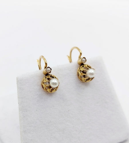 Boucles d'oreilles Boucles d’oreilles dormeuses antiques en or 18k et perles 58 Facettes A06496