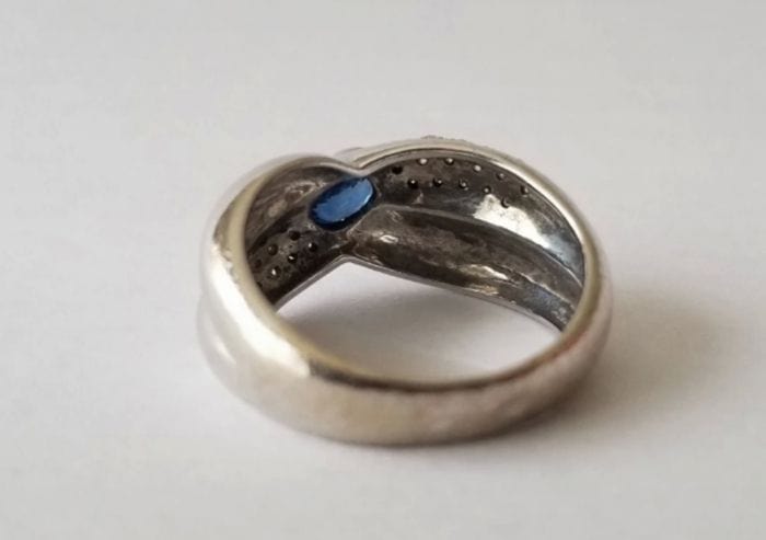 Bague 53 Bague or blanc saphir diamants 58 Facettes