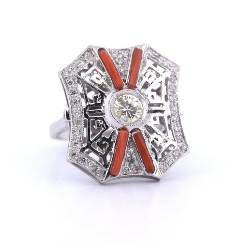 Bague en platine avec diamants et corail