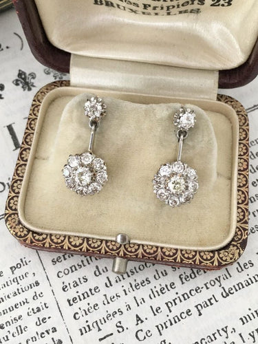 Boucles d'oreilles Boucles d’oreilles anciennes pendantes en or jaune et diamants 58 Facettes