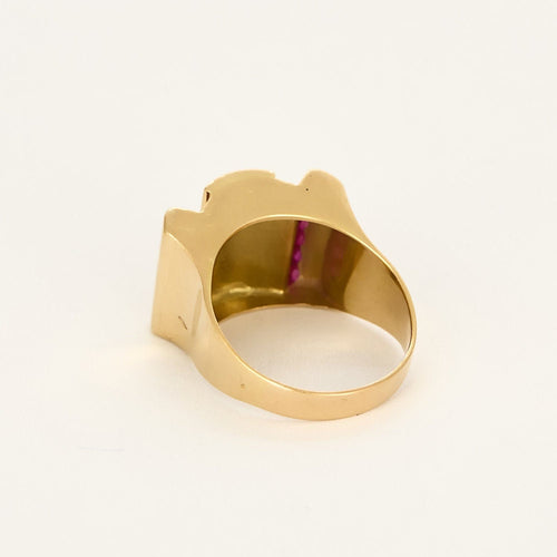 Bague Tank en or jaune et rubis de synthèse calibrés