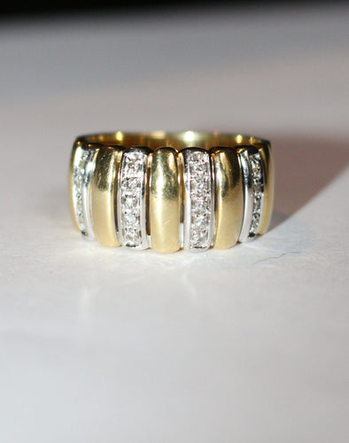 Bague 54 Bague bandeau 2 ors godronnée diamants 58 Facettes 568
