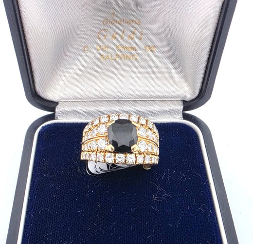 Bague 51 Bague en or jaune avec saphir central et diamants 58 Facettes