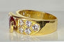 Bague 58 Bague en or jaune 18 carats, rubis 2,25 carats et 10 diamants 58 Facettes AB412