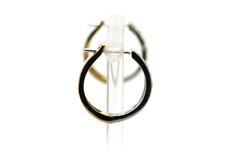 Boucles d'oreilles contemporaines serties de diamants en or jaune et blanc 18k