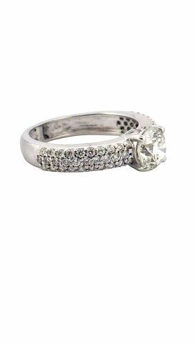 Bague 52 Solitaire en diamants sur monture or blanc 18 carats 58 Facettes