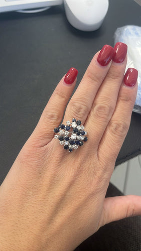 Anello in oro bianco con zaffiri e diamanti 58 Facettes