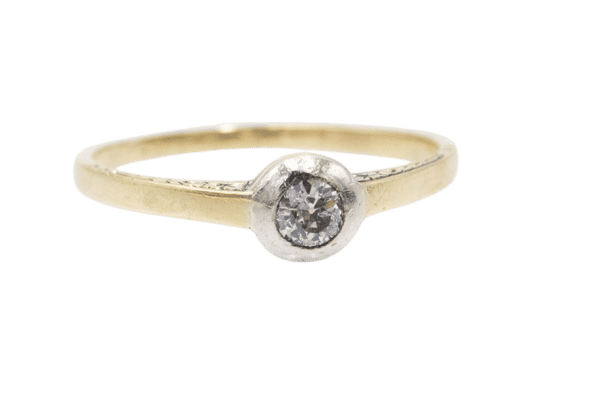 Bague 59 Bague solitaire ancienne avec un diamant taille brillant ancien de 0,20 ct. Années 1930/1940 58 Facettes 111666