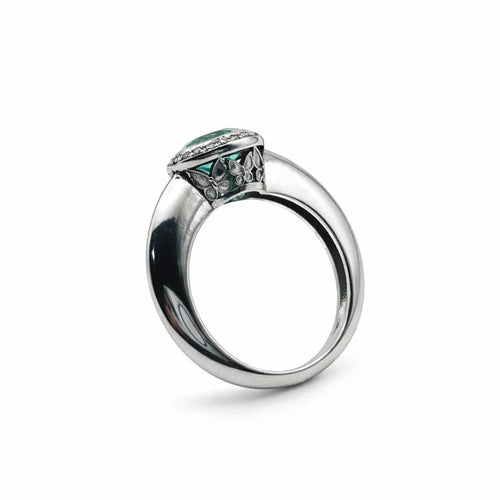 Bague 54 Bague contemporaine « Lumière d’émeraude » en or blanc, diamants et émeraude 58 Facettes 50345