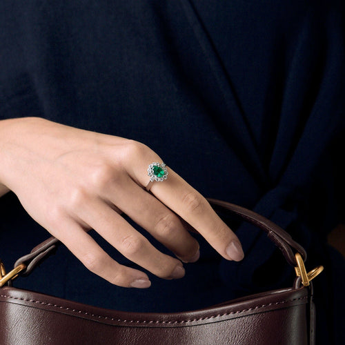 Bague 54 Bague marguerite or gris, émeraude et diamants 58 Facettes BA519