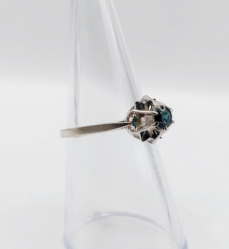 Bague 52 Bague solitaire art déco or blanc, saphir naturel, chaton pyramidal 58 Facettes A05525