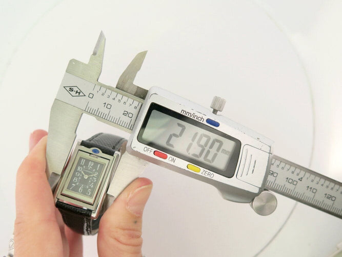 Montre vintage montre CARTIER tank basculante 2386 quartz 32 mm en acier tilting 58 Facettes 271152