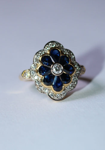 Bague Fleur or jaune, diamants, saphirs
