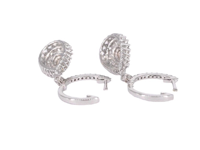 Boucles d'oreilles Boucles d'oreilles en or blanc en forme de larme avec diamants 58 Facettes 2055