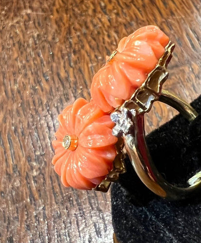 Bague 55 Bague or jaune, fleurs corail et brillants 58 Facettes 7245 A