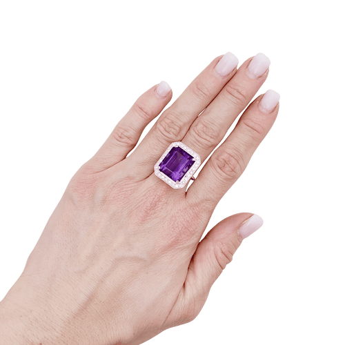 Bague 55 Bague or blanc, diamants, améthyste. 58 Facettes 34515