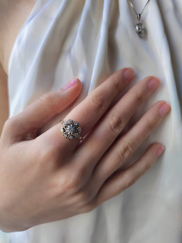 Bague 55 Bague Marguerite Diamants Or Blanc 58 Facettes 564