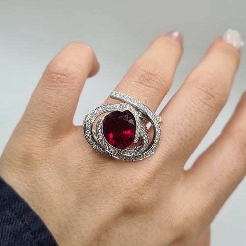 Bague 54 Bague or blanc sertie d'une rubellite et diamants naturels 58 Facettes