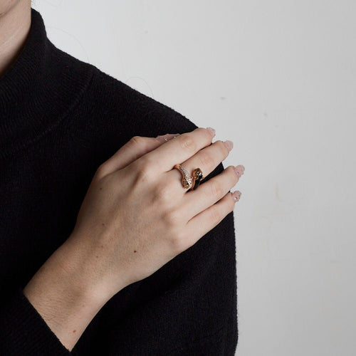 Bague 54 Bague Panthère en émail, diamants et tsavorite 58 Facettes 3253