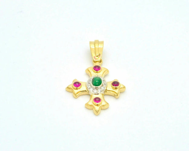 Pendentif Pendentif croix en or jaune et pierre précieuse 58 Facettes 8373
