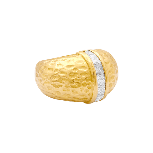 Bague 52 Bague or jaune texturé et diamants taille princesse. 58 Facettes 34692