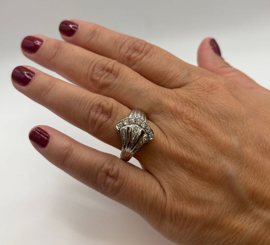 Boucles d'oreilles Parure "Art Déco" en or blanc 14 carats et diamants 58 Facettes