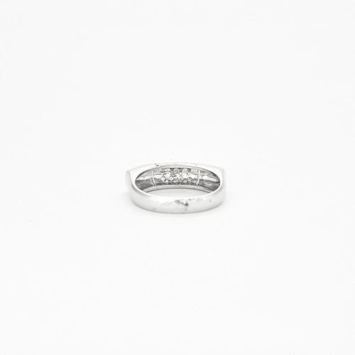 Bague 54 Bague en or blanc et pavée de diamants 58 Facettes 2521