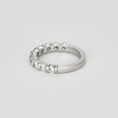 Bague 59 Demi-alliance or blanc et diamants 58 Facettes 240823