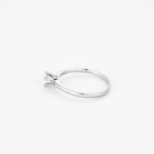 Bague Solitaire en or blanc et diamant