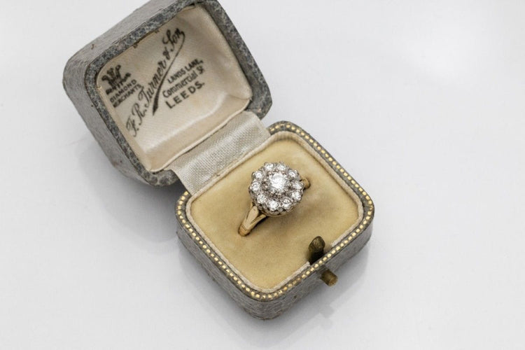 Bague 52 Bague unique en or jaune et diamants, Royaume-Uni, vers 1989 58 Facettes 10669