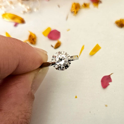 Bague 52 Solitaire Vintage Or gris Diamant 0.40 ct 58 Facettes 7040