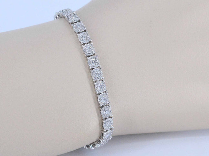 Bracelet Bracelet tennis en or blanc avec diamants 58 Facettes 2036