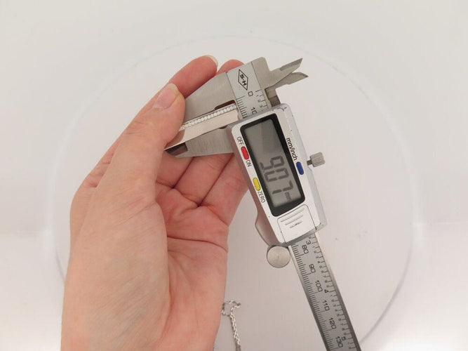 Collier collier sautoir MESSIKA kate 5781 pendentif vertical or blanc 18k diamant 0.59ct 58 Facettes 268837