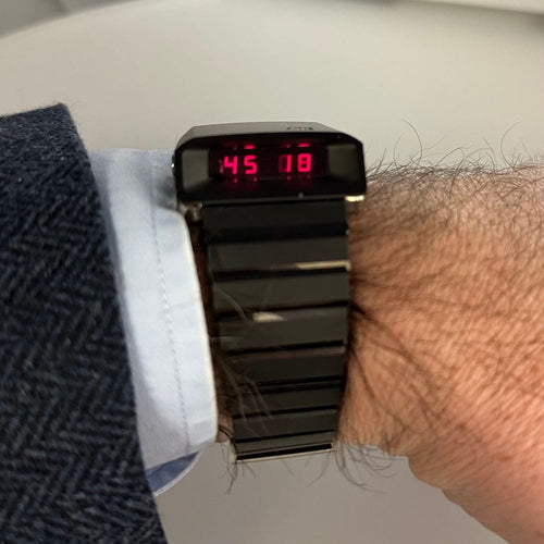 Montre Montre Girard Perregaux Casquette 2.0 céramique et titane. Quartz. Full set de 2022. 58 Facettes