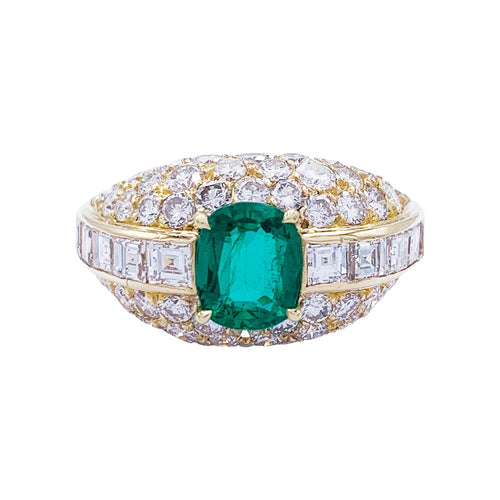 Bague 54 Bague or jaune, émeraude coussin et pavage diamants. 58 Facettes 32324