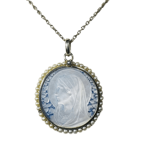 Pendentif Médaille en nacre, or, entourage de perles 58 Facettes 224