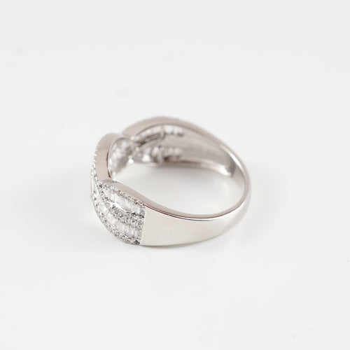 Bague 53 Bague en or blanc 18 carats sertie d'un diamant 58 Facettes 131370E