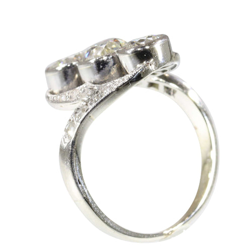 Bague 54 Bague Belle Époque aérienne en diamant, modèle trois pierres avec épaules taillées en rose 58 Facettes 25351-0042