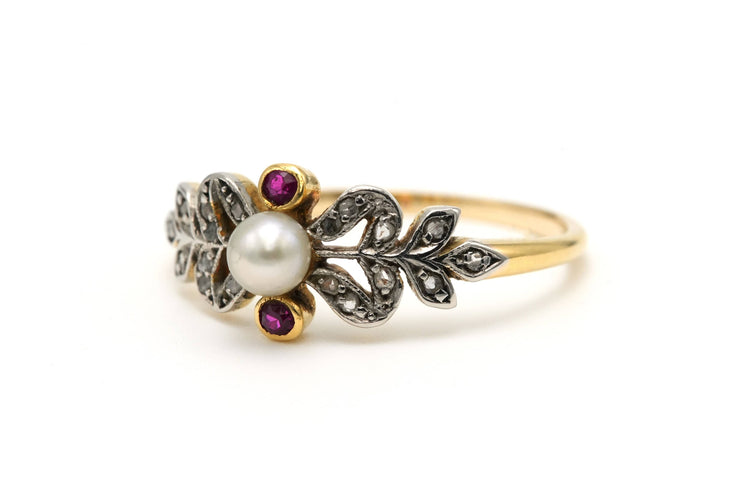 Bague 53 Bague Art Nouveau or jaune et argent, perle, rubis et diamants 58 Facettes 22783