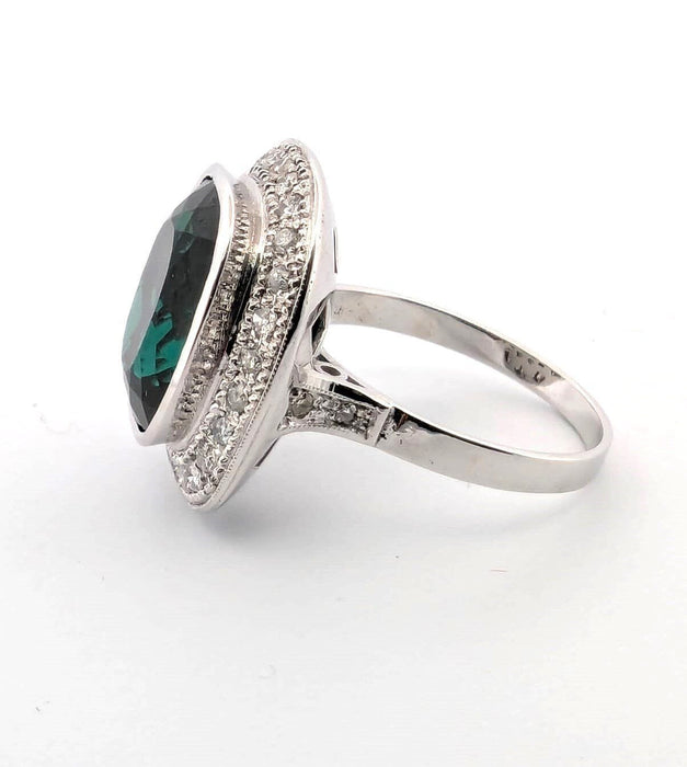 Bague en or blanc avec tourmaline verte et diamants