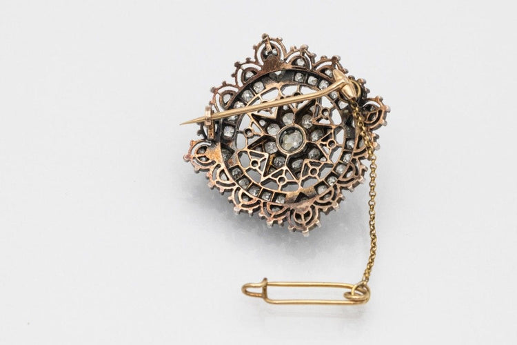 Broche Brooch antique en or jaune et argent avec diamants anciens, fin XIXe siècle 58 Facettes 10359