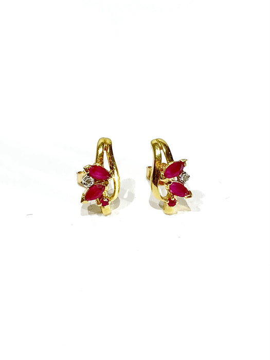 Boucles d'oreilles Paire de boucles d'oreilles or jaune, diamants et rubis 58 Facettes