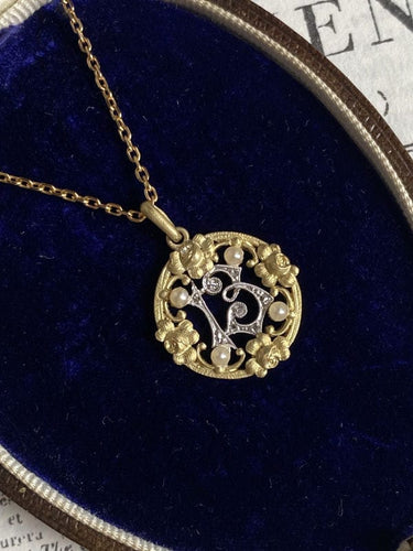 Pendentif Pendentif Art Nouveau porte bonheur "13" en or 58 Facettes