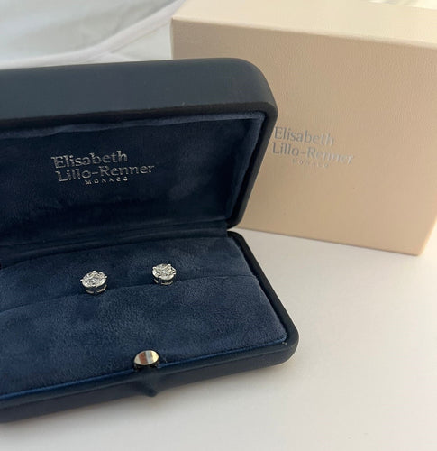 Boucles d'oreilles Puces d'oreilles or gris et diamants taille navette 58 Facettes 227494